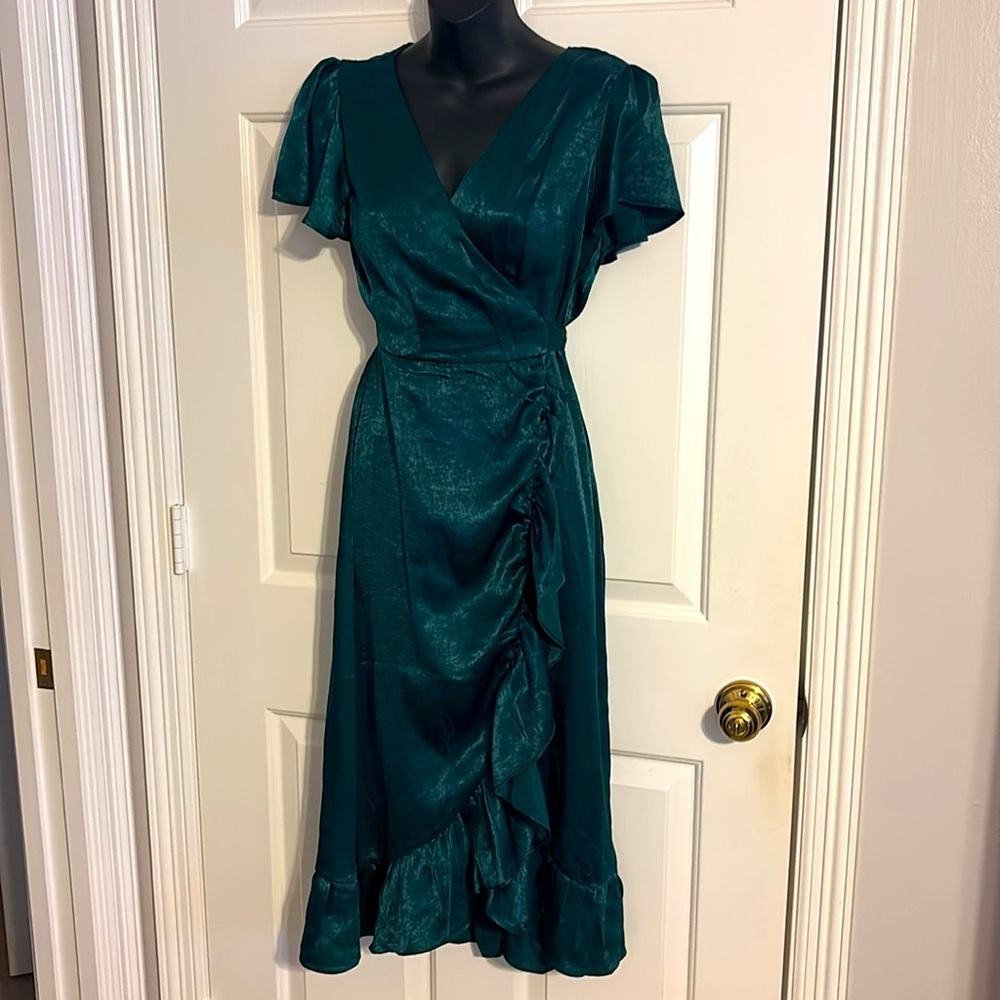 Francesca's Emerson Satin Wrap Dress - Size Small NWT - Picture 2 of 6